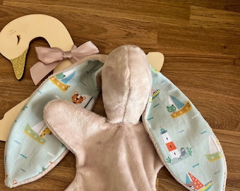 Snuggle bunny, baby comforter, Latte with animal sailors
