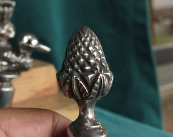 Pewter Bottle Stopper - Strawberry