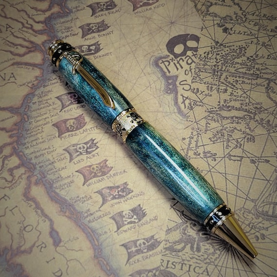 Handmade Pirate twist pen with Shamrock DiamondCast body.