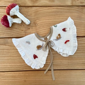 Embroidered Linen Detachable Collar: Mushroom Frill Collar