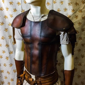 LARP kit - Leather Armor and pauldrons