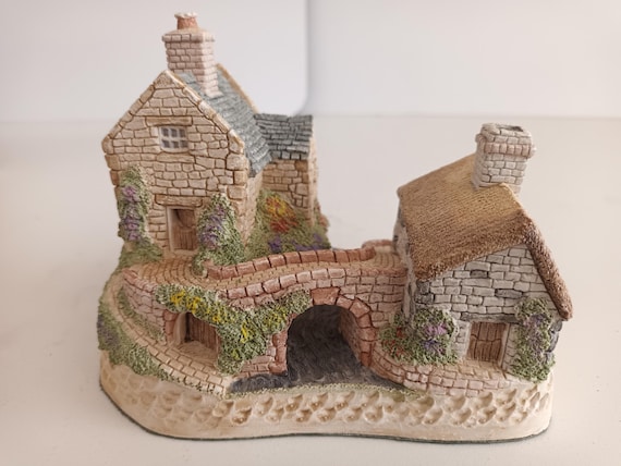 デビッド・ウィンター コテージ 置物