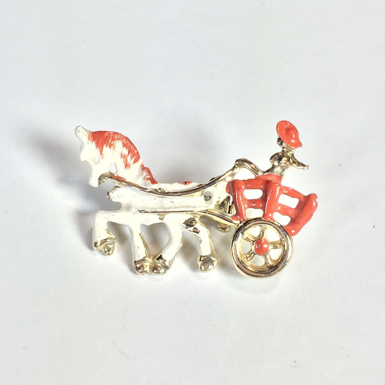 Vintage hand painted gold tone horse carriage brooch Very | Etsy