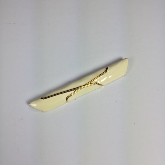 Vintage extra large cream enamel bar pin Signed M… - image 3