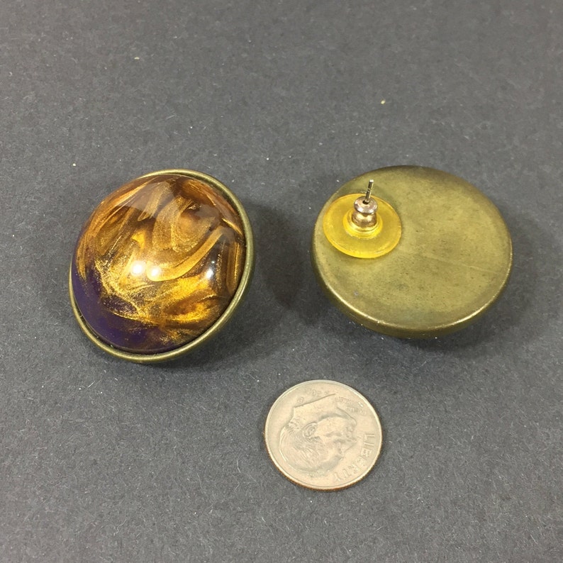 Classic gold purple swirl dome earrings Glass in brass round studs Geometric button earrings Vintage 80s Chunky studs Special occasions