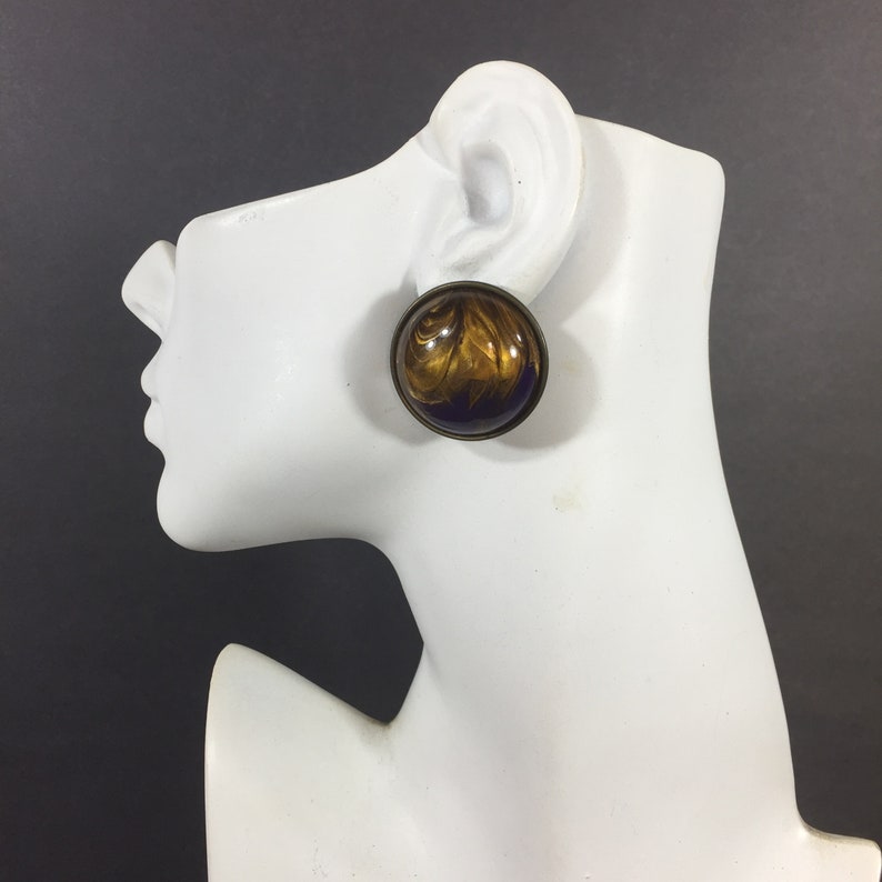 Classic gold purple swirl dome earrings Glass in brass round studs Geometric button earrings Vintage 80s Chunky studs Special occasions