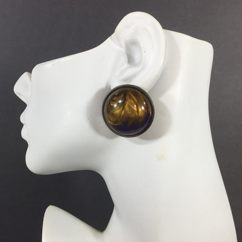 Classic gold purple swirl dome earrings Glass in brass round studs Geometric button earrings Vintage 80s Chunky studs Special occasions