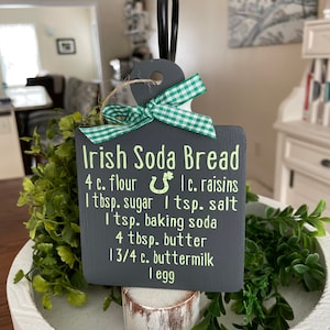 Irish Soda Bread - St Paddy’s Day Tiered Tray Decor | St Patrick’s Day Tier Tray Decor | Irish Tiered Tray | Recipe mini sign