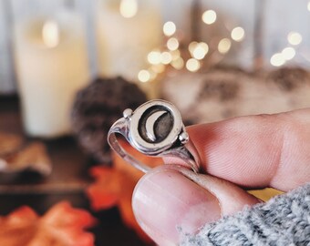 MOON SIGNET RING - 925 sterling silver Minimalist Witch Seal Stamp - rustic Made to Order Wicca Pagan Night Waning - Wicca Pagan Bohemian