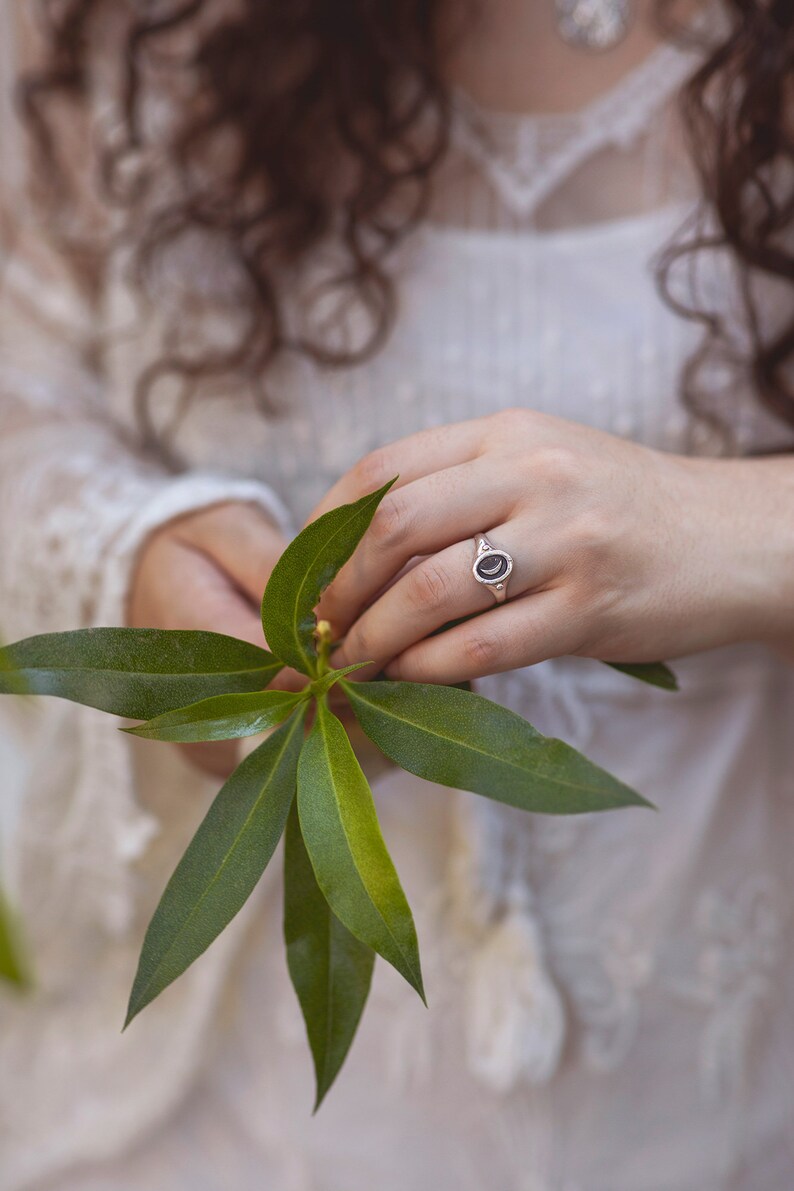 MOON SIGNET RING 925 sterling silver Minimalist Witch Seal Stamp rustic Made to Order Wicca Pagan Night Waning Wicca Pagan Bohemian image 3