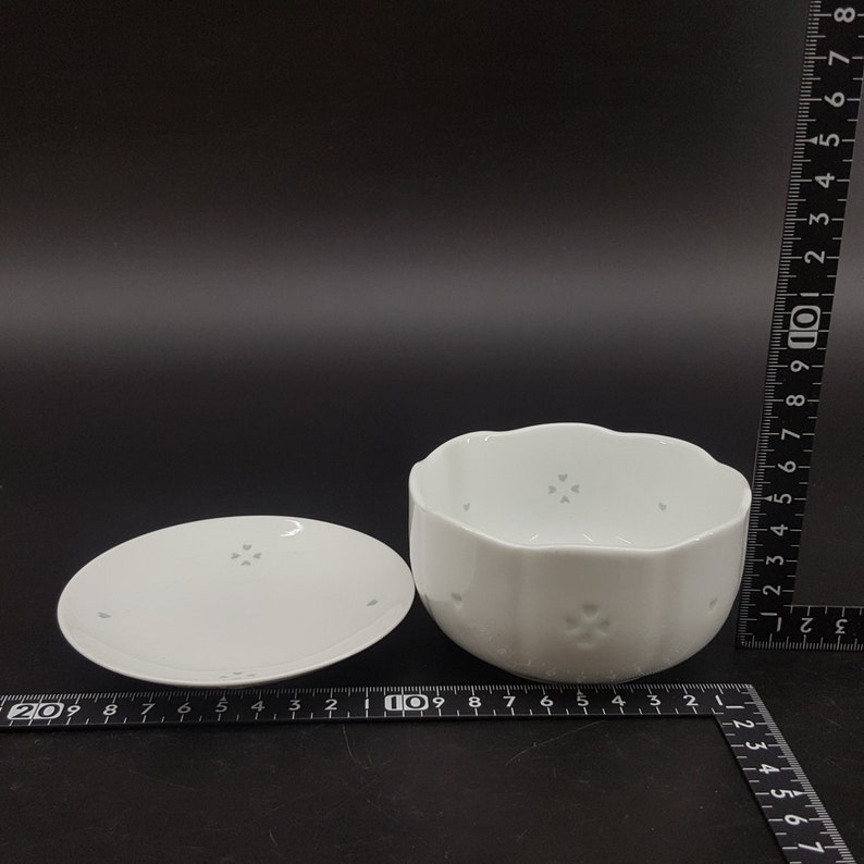 Arita Kikumine Tea Cup /& Saucer 5pcs WBOX
