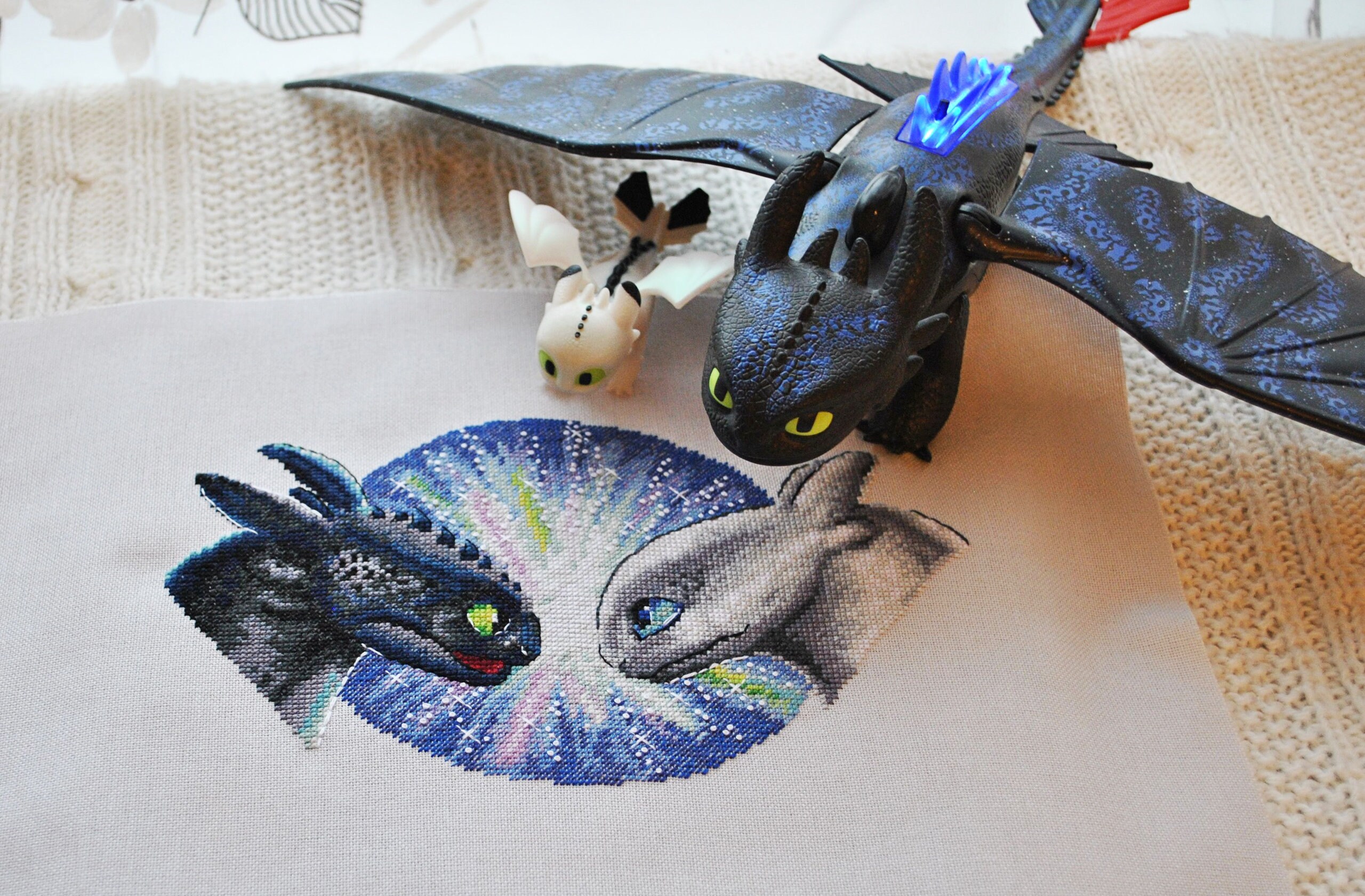 Night Fury and Light Fury Cross Stitch Pattern DMC Needlepoint | Etsy