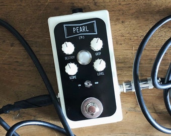 PEARL: Heavy Low-End Vintage Fuzz Bass and Guitar Effects Pedal