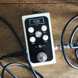 PEARL: Heavy Low-End Vintage Fuzz Bass and Guitar Effects Pedal