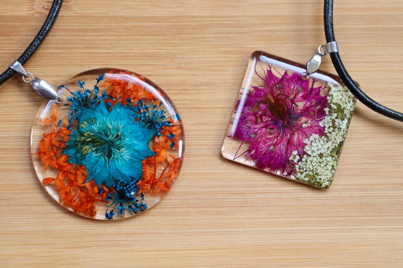 Love In A Mist Jewellery Set Gift For Her Botanical Resin Real Flower Art Pendant Pink Flowers Jewelry Sets Valresa Com - Real Flower Pendant India