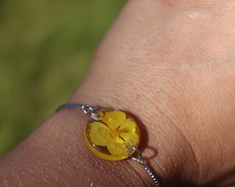 Yellow Hydrangea Bracelet: Pressed Flower Resin Jewelry, Adjustable