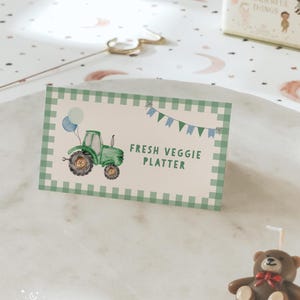 Groene tractor feest voedseletiket tentkaart - boerderij thema buffet naamkaartjes - bewerkbare sjablonen voor tractorplaatskaarten #BO4