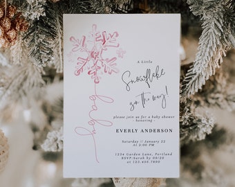 Könnte beinhalten: Eine weiße Babyparty-Einladung mit einer rosa Schneeflocken-Illustration und dem Text "A Little Snowflake is on the way!"  Bitte schließen Sie sich uns zu einer Babyparty zu Ehren von Everly Anderson an. Samstag, 22. Januar um 14:00 Uhr. 1234 Garden Lane, Portland. RSVP: Sarah bis zum 09/20 unter 123.456.7890. Honeywild Paperie.