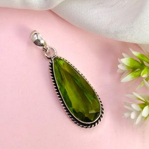 Peridot Teardrop Pendant Necklace, Sterling Silver August Birthstone Jewelry, Engraved Green Crystal Gift for Her, Boho Gemstone Necklace