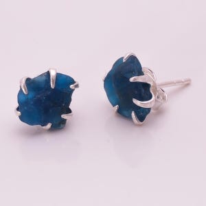 Raw Neon Apatite Star Stud Earrings: 925 Sterling Silver