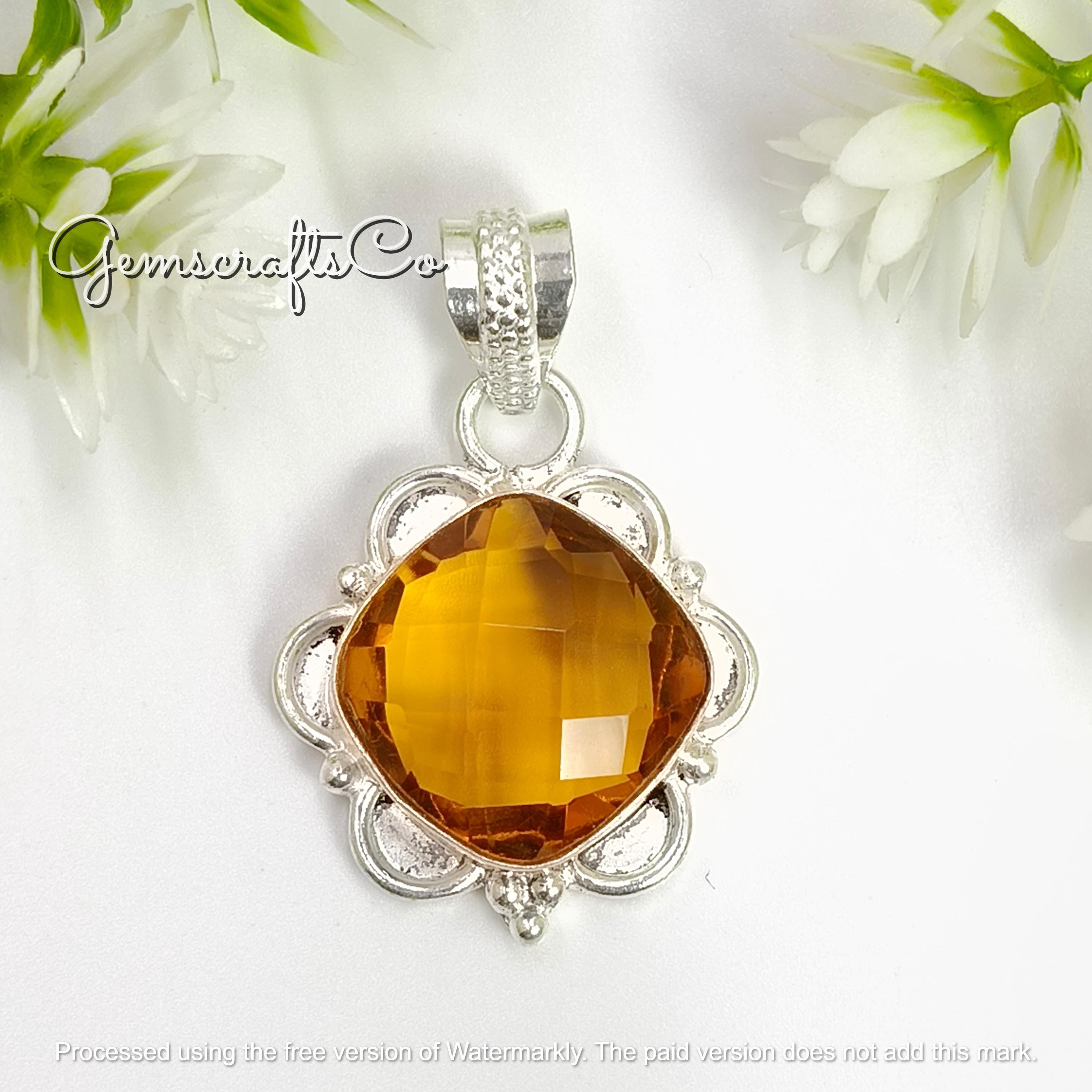 Engraved Gemstone Pendant ペンダントトップ Handmade Honey Quartz Pendant: Engraved Sterling Silver Necklace