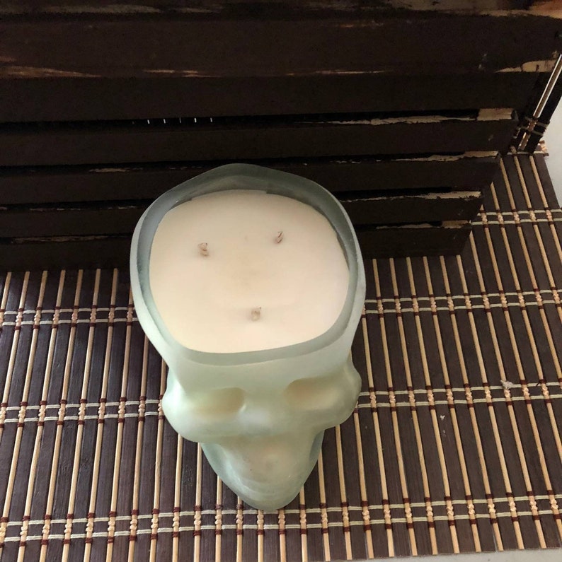 Skull Candy Dish Candle
