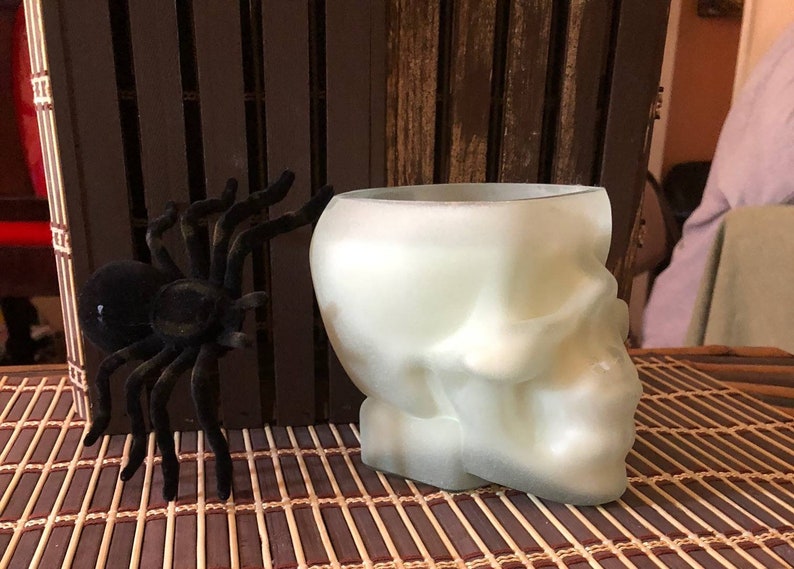 Skull Candy Dish Candle