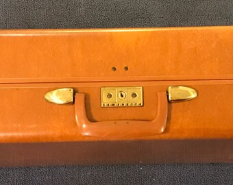 Vintage samsonite suitcase