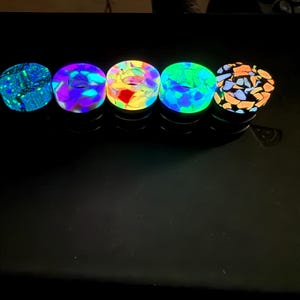 Glow in the dark carbon fiber stacking bead set