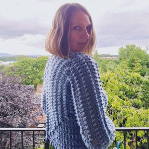 Modello all&#39;uncinetto per cardigan Driftwind - cardigan in stile esagonale (realizzato su misura)