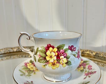 Queen's Fine Bone China Rosina China Co. Ltd. "Wild Flowers" Teetasse mit Untertasse