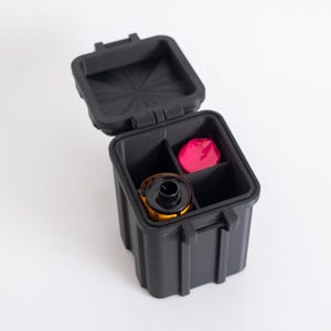 Estuche resistente para películas con tapa abatible: almacenamiento de películas de 35 mm y 120 mm