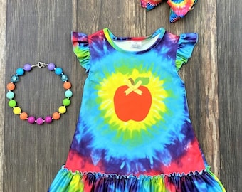 Robe arc-en-ciel à manches volantées pomme tie-dye | Robe pomme tie-dye de la rentrée scolaire| Robe premier jour d'école tie-dye| Robe d'école de pomme