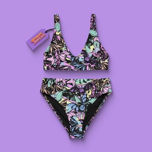 Pastel Goth Bat Sustainable Women&#39;s High Waisted Two-Piece Bikini