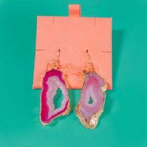 Geode Slice 18K Gold Plated Earrings, Pink Dangle Earrings, Natural Stone Dangle Earrings for Her, Geode Earrings, Pink Agate Earrings