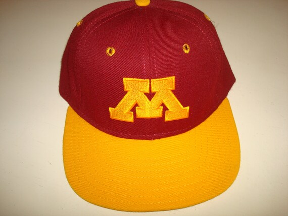 MINNESOTA GOPHERS DELONG Fitted 1995 