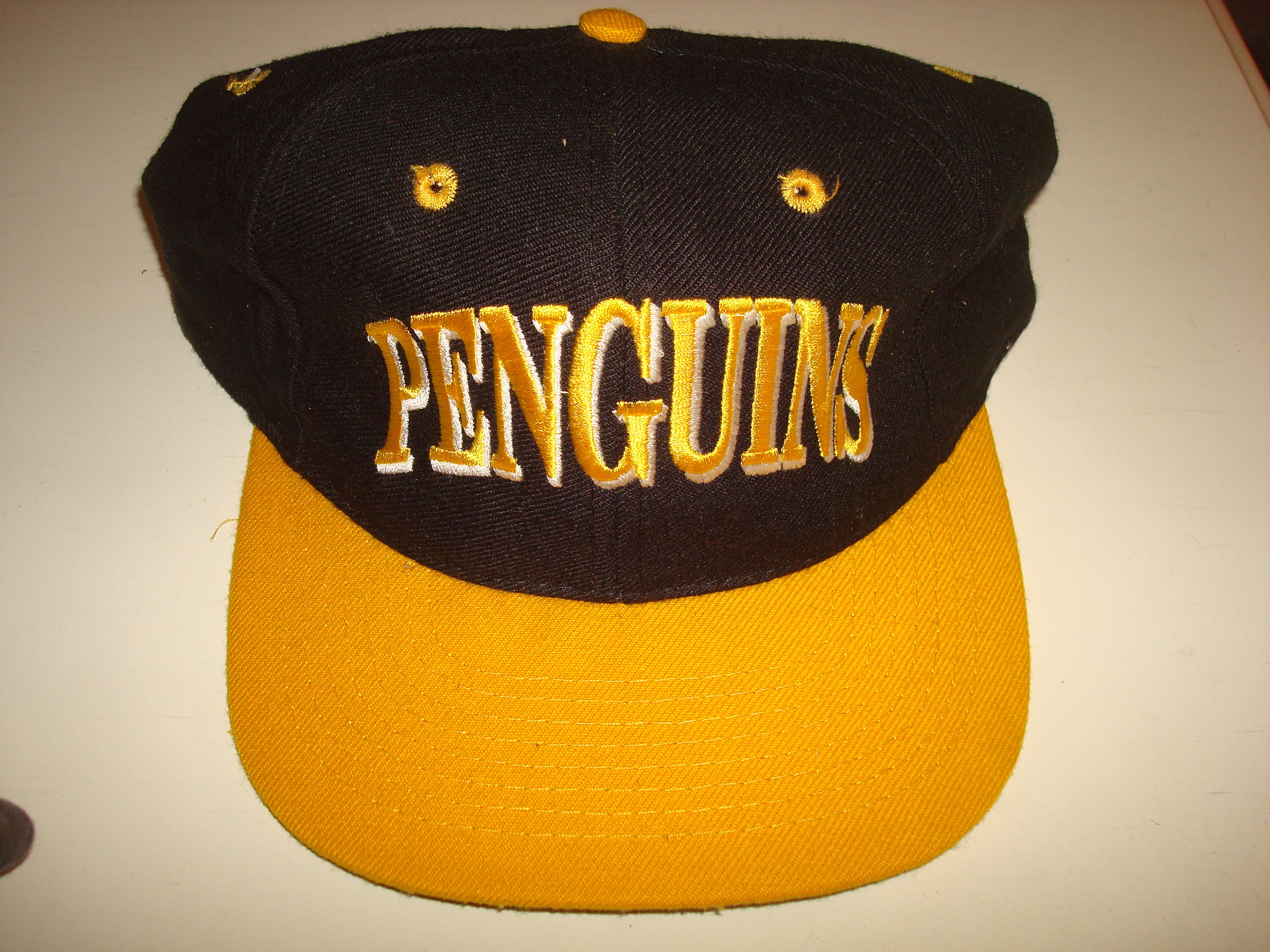 Vintage pittsburgh sales penguins hat