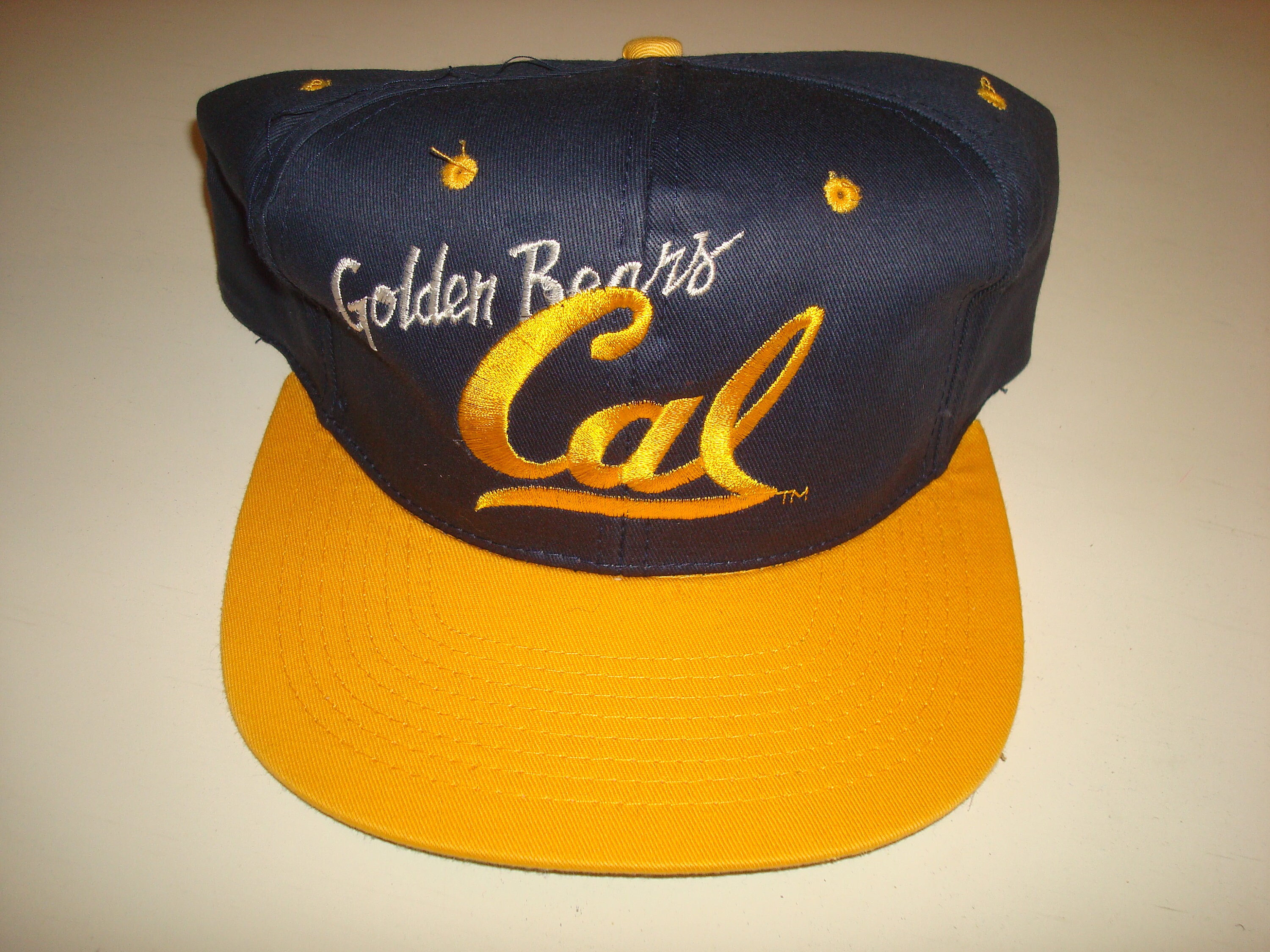 CALIFORNIA GOLDEN BEARS Snapback Script 