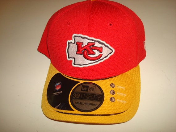 KANSAS CITY CHIEFS Fitted Vintage Hat Hat Cap Size S/M 