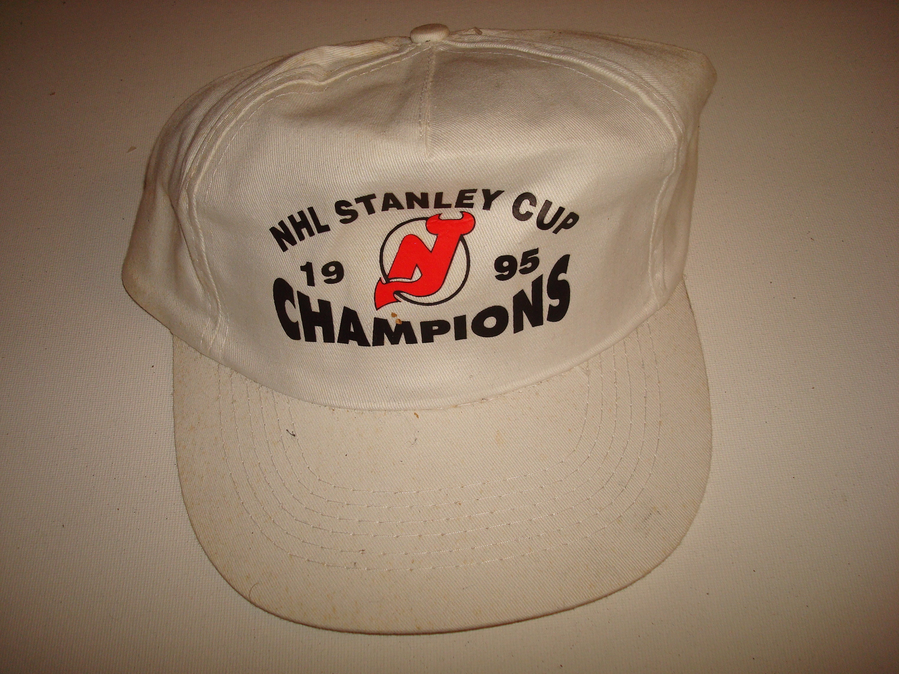 Mitchell & Ness New Jersey Devils Stanley Cup 1995 Vintage Throwback  Edition Snapback Hat, MITCHELL & NESS HATS, CAPS