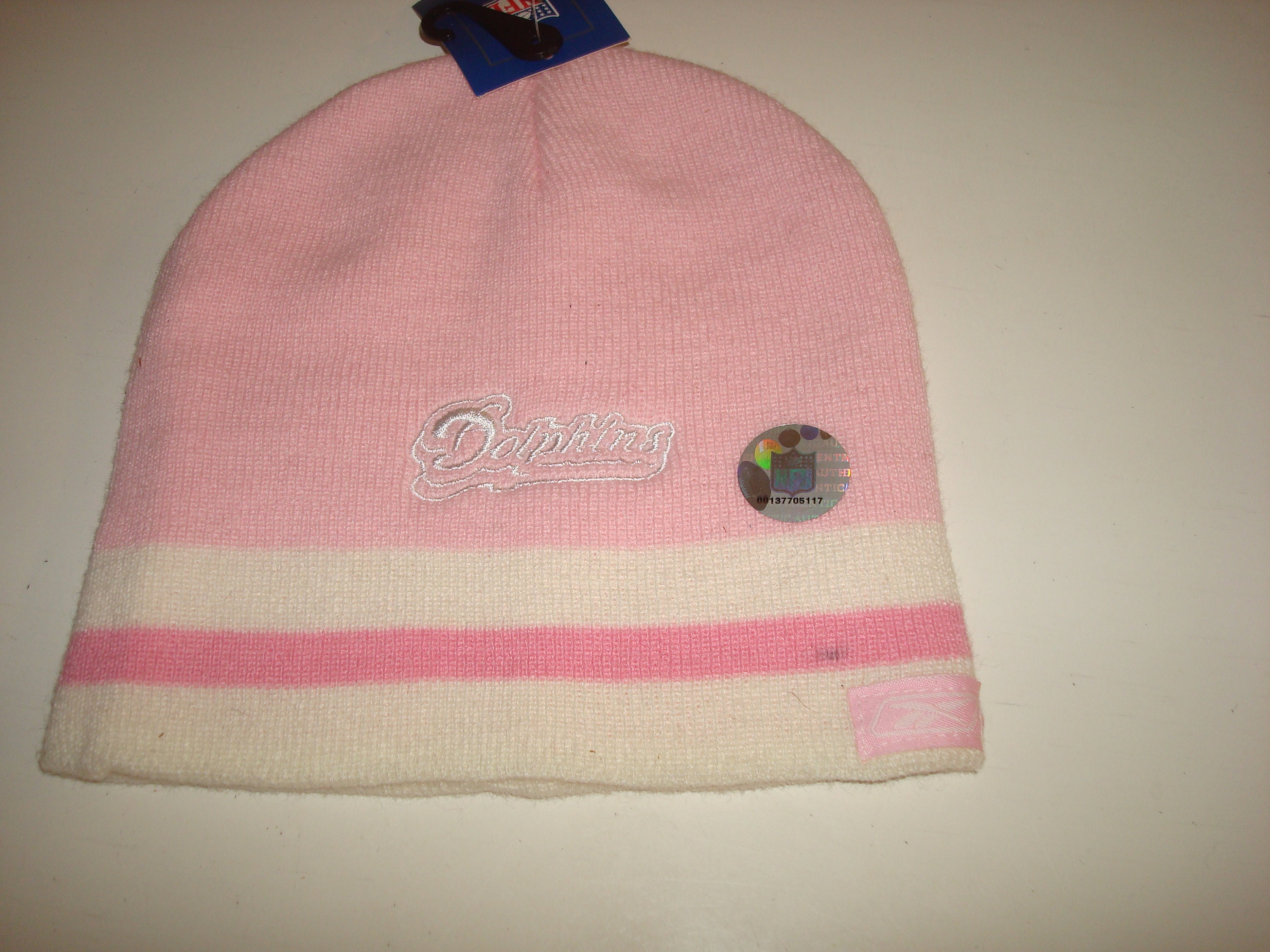 MIAMI DOLPHINS PINK Skull Beanie Knit 