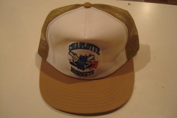 CHARLOTTE HORNETS    90S    script Vintage Snapba… - image 1