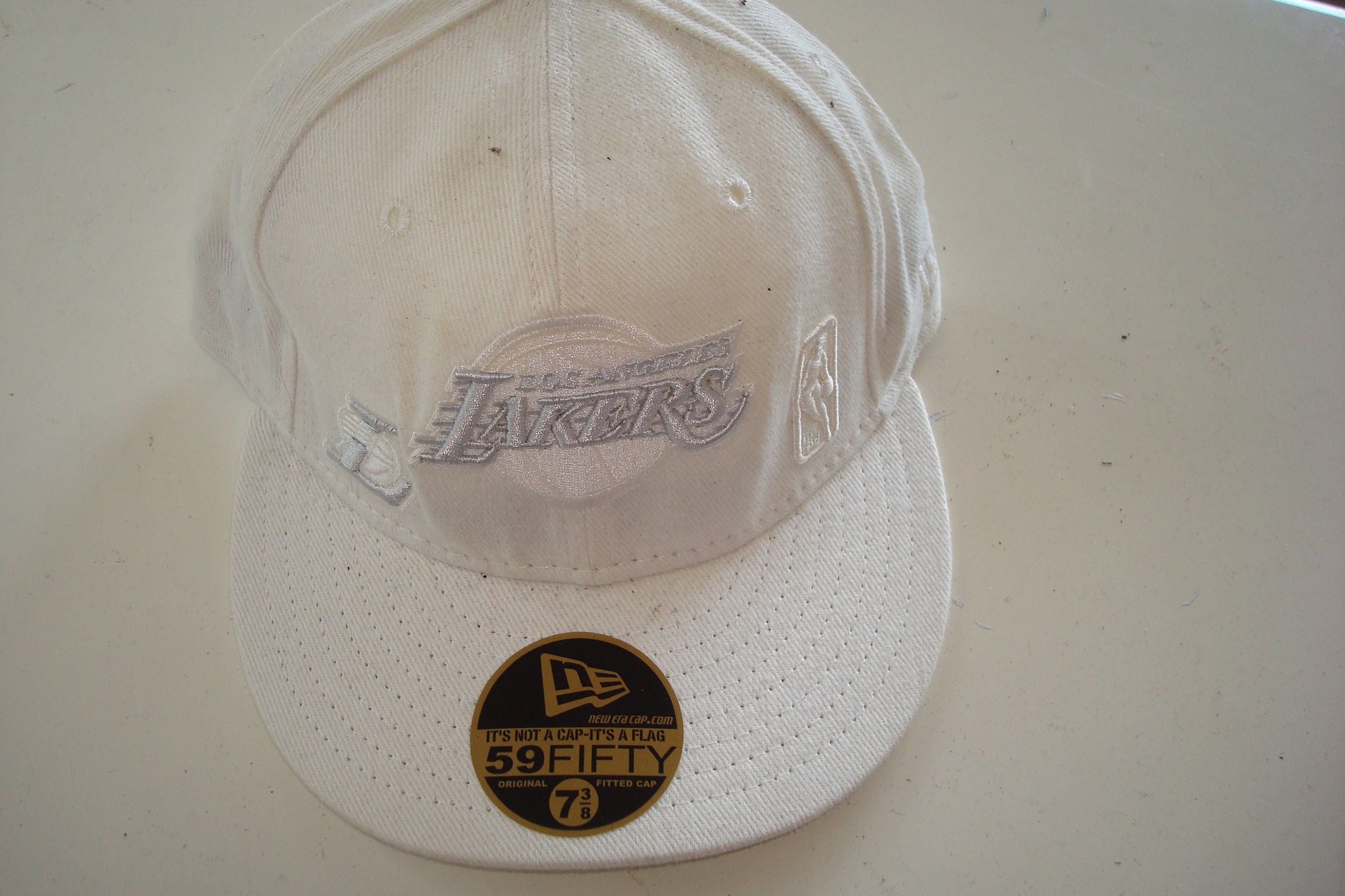 NIKE LA LAKERS THROWBACK CAP HAT FITTED LARGE FITS 7 3/8- 7 1/2- 7 5/8 Pro  Swish