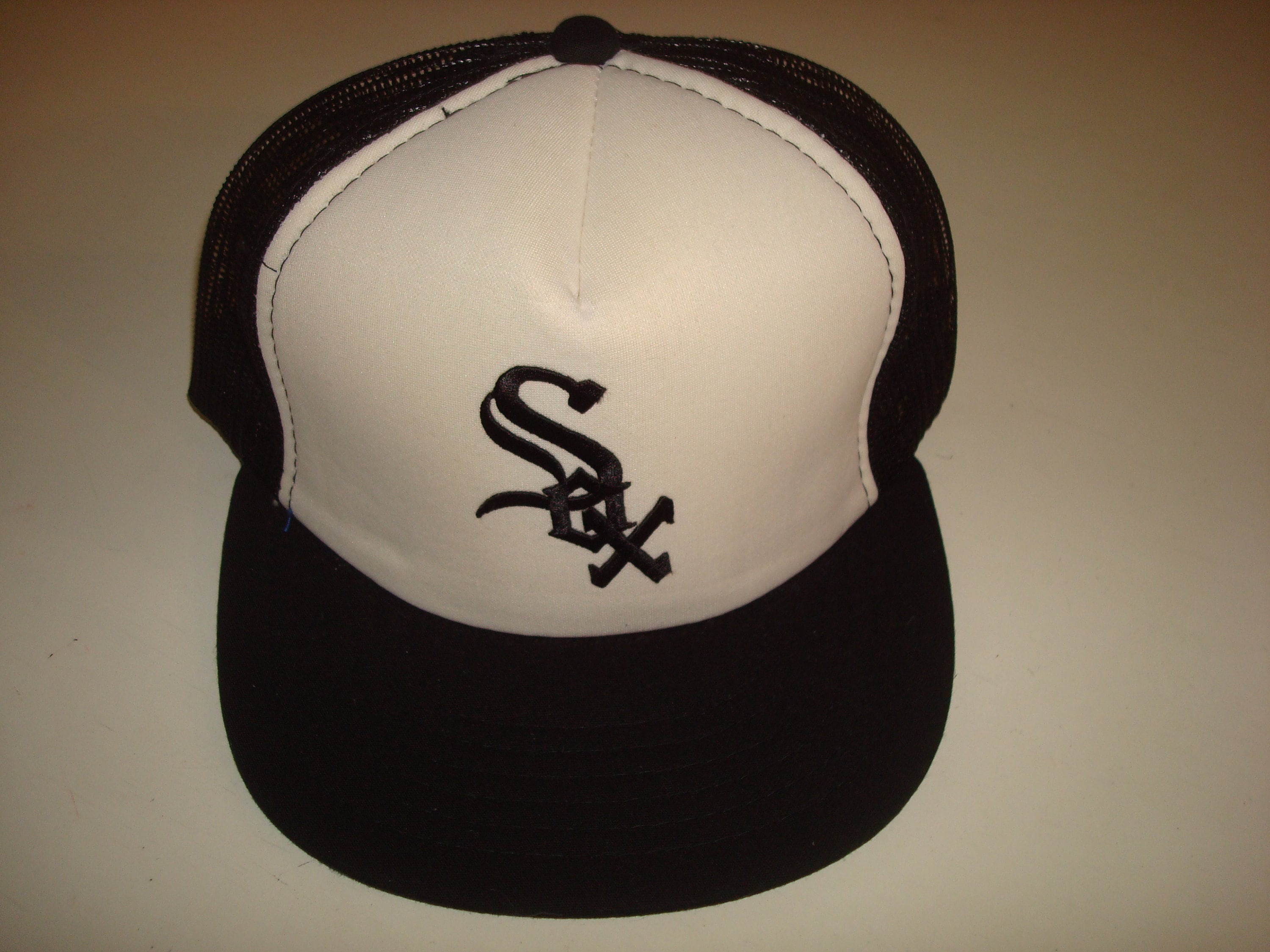 WHITE SOX Trucker Snapback Script Hat 