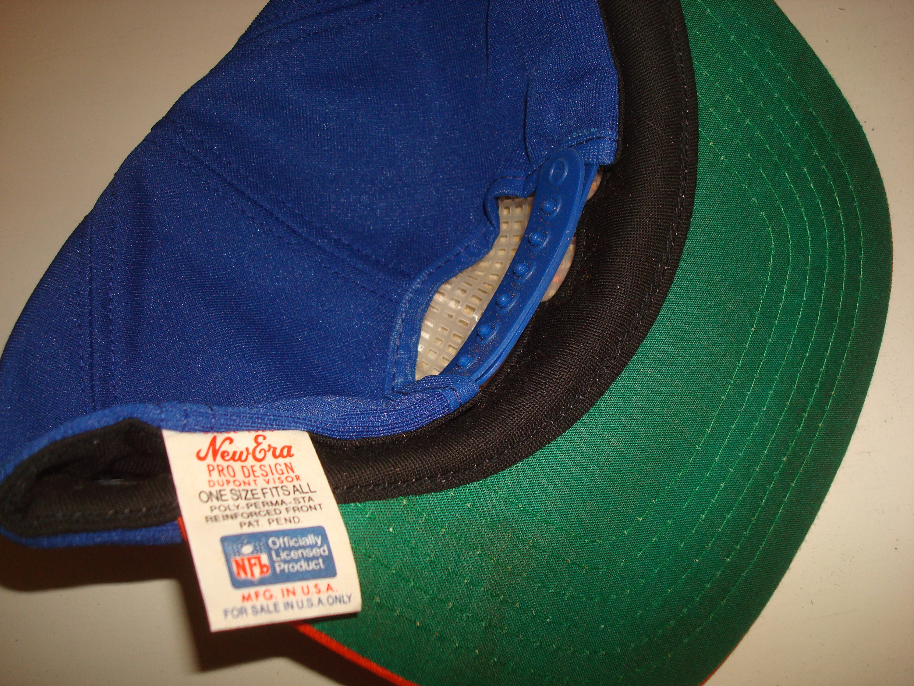 NWT NOS Vintage Property of Denver Broncos Snapback Hat New Era