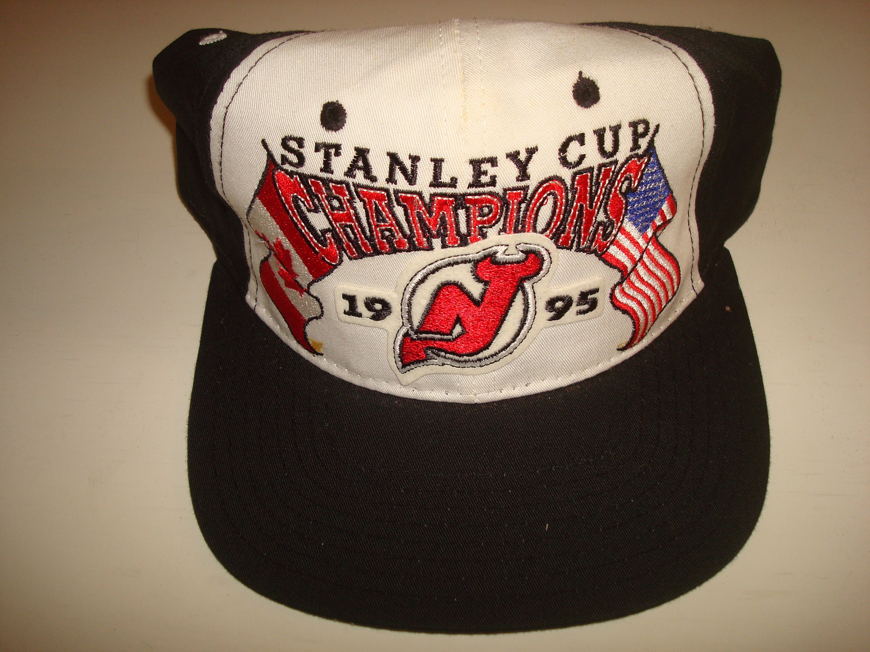 NEW JERSEY DEVILS 1995 Stanley Cup Snapback Script Hat Cap 