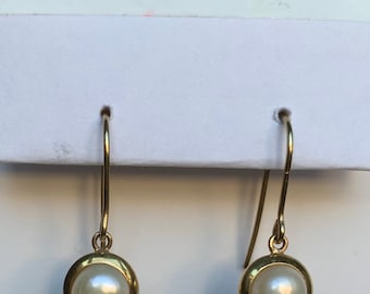 Vintage Pearl Gold Earrings