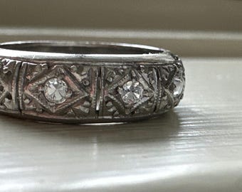 Aliança de casamento vintage em platina com diamantes