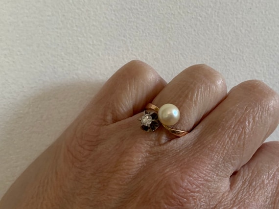 Antique Pearl and diamond Gold Ring - image 8