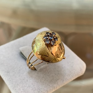 Vintage Aquamarine Cocktail Ring: 18Kt Yellow Gold, Size 6 1/2